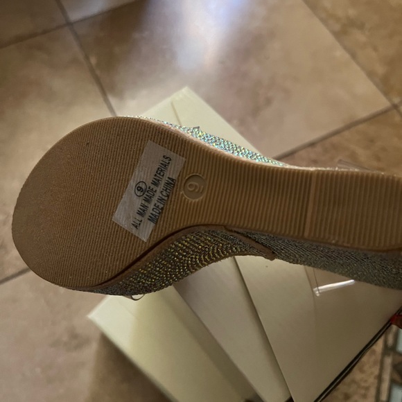 Rhinestone wedge - Picture 4 of 6